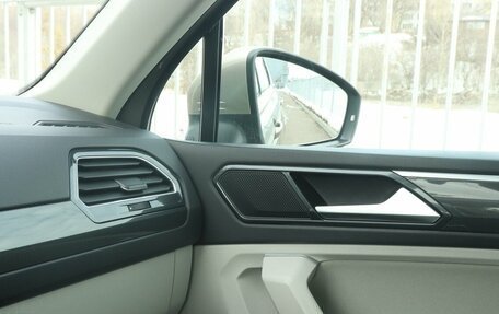 Volkswagen Tiguan II, 2017 год, 2 285 000 рублей, 13 фотография