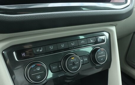 Volkswagen Tiguan II, 2017 год, 2 285 000 рублей, 11 фотография