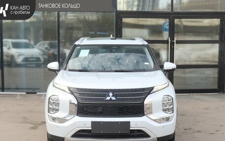Mitsubishi Outlander, 2023 год, 4 015 000 рублей, 2 фотография