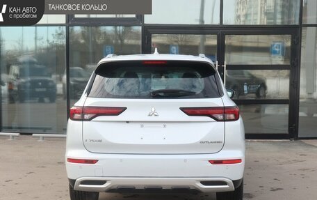 Mitsubishi Outlander, 2023 год, 4 015 000 рублей, 4 фотография