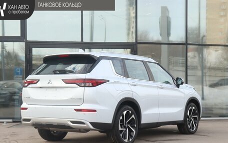 Mitsubishi Outlander, 2023 год, 4 015 000 рублей, 3 фотография