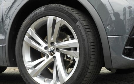 Volkswagen Tiguan II, 2023 год, 2 550 000 рублей, 10 фотография