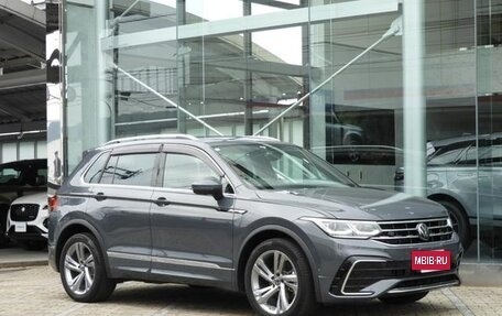 Volkswagen Tiguan II, 2023 год, 2 550 000 рублей, 2 фотография