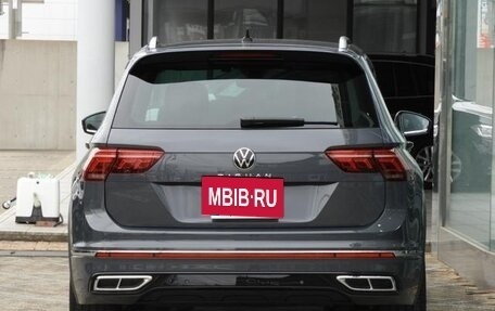 Volkswagen Tiguan II, 2023 год, 2 550 000 рублей, 5 фотография