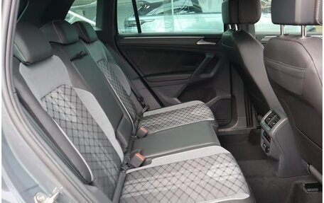 Volkswagen Tiguan II, 2023 год, 2 550 000 рублей, 21 фотография