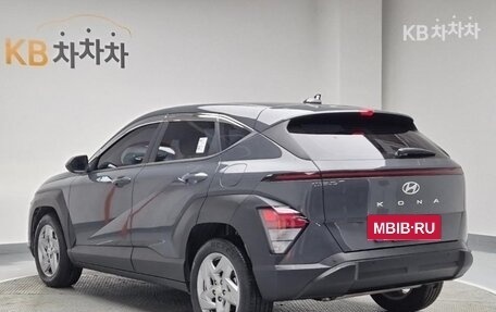 Hyundai Kona, 2023 год, 2 430 000 рублей, 3 фотография