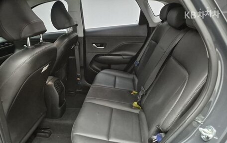 Hyundai Kona, 2023 год, 2 430 000 рублей, 9 фотография