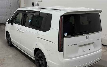 Honda Stepwgn, 2023 год, 2 366 000 рублей, 4 фотография