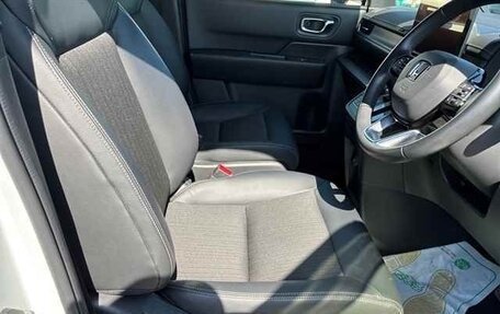 Honda Stepwgn, 2023 год, 2 366 000 рублей, 7 фотография