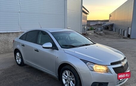 Chevrolet Cruze II, 2011 год, 630 000 рублей, 3 фотография