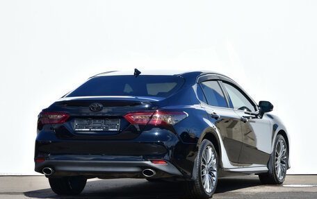 Toyota Camry, 2020 год, 3 200 000 рублей, 5 фотография