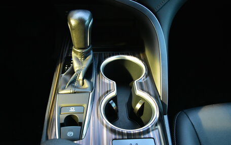 Toyota Camry, 2020 год, 3 200 000 рублей, 20 фотография