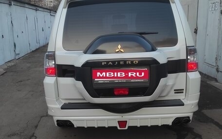 Mitsubishi Pajero IV, 2019 год, 3 890 000 рублей, 3 фотография