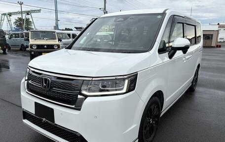 Honda Stepwgn, 2022 год, 2 423 000 рублей, 1 фотография