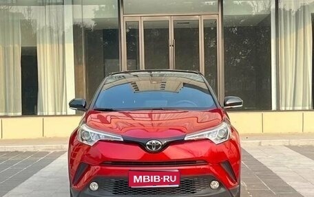 Toyota C-HR I рестайлинг, 2021 год, 2 200 000 рублей, 1 фотография