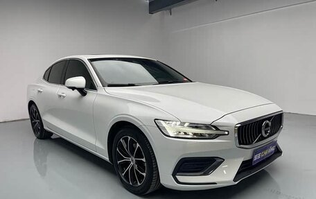 Volvo S60 III, 2021 год, 3 832 000 рублей, 3 фотография