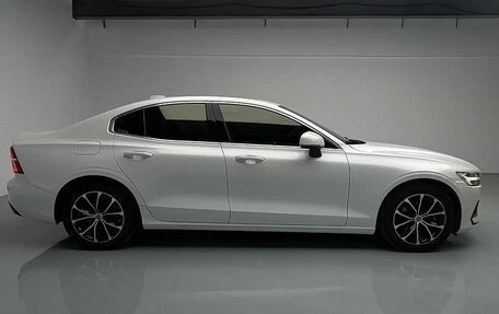 Volvo S60 III, 2021 год, 3 832 000 рублей, 5 фотография