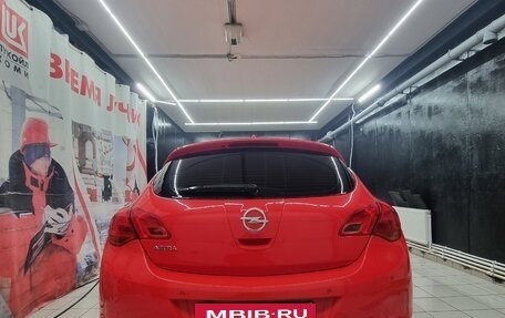 Opel Astra J, 2011 год, 700 000 рублей, 5 фотография