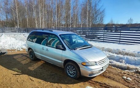 Chrysler Voyager III, 2000 год, 210 000 рублей, 4 фотография