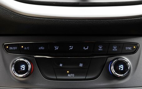 Opel Astra K, 2019 год, 1 490 000 рублей, 17 фотография