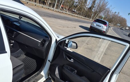 KIA Rio IV, 2018 год, 950 000 рублей, 9 фотография