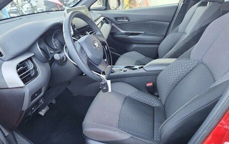 Toyota C-HR I рестайлинг, 2021 год, 2 200 000 рублей, 5 фотография