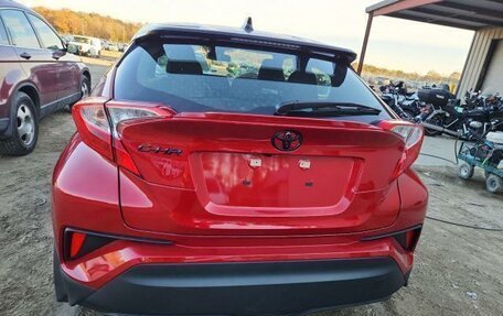 Toyota C-HR I рестайлинг, 2021 год, 2 200 000 рублей, 4 фотография