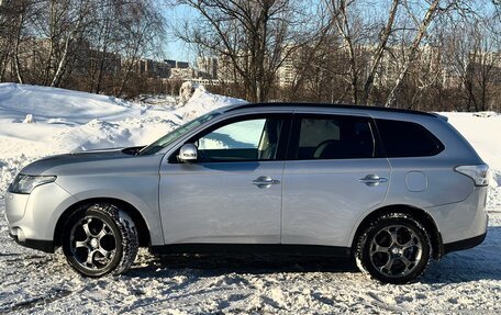 Mitsubishi Outlander III рестайлинг 3, 2012 год, 1 399 000 рублей, 5 фотография