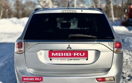 Mitsubishi Outlander III рестайлинг 3, 2012 год, 1 399 000 рублей, 7 фотография