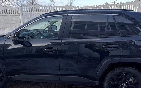 Toyota RAV4, 2024 год, 5 600 000 рублей, 8 фотография