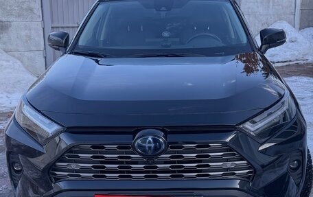 Toyota RAV4, 2024 год, 5 600 000 рублей, 2 фотография