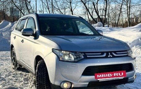 Mitsubishi Outlander III рестайлинг 3, 2012 год, 1 399 000 рублей, 29 фотография