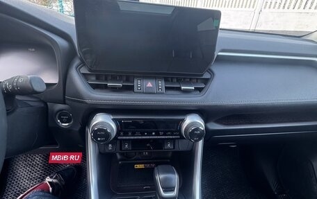 Toyota RAV4, 2024 год, 5 600 000 рублей, 11 фотография