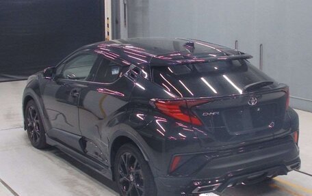 Toyota C-HR I рестайлинг, 2022 год, 1 630 000 рублей, 4 фотография