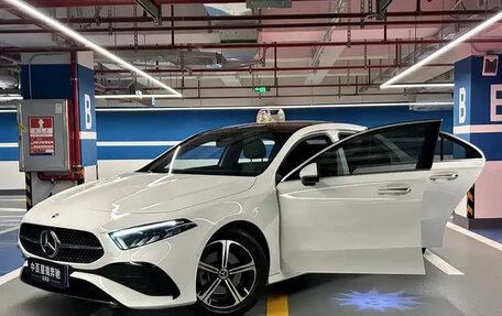 Mercedes-Benz A-Класс, 2023 год, 2 280 000 рублей, 5 фотография