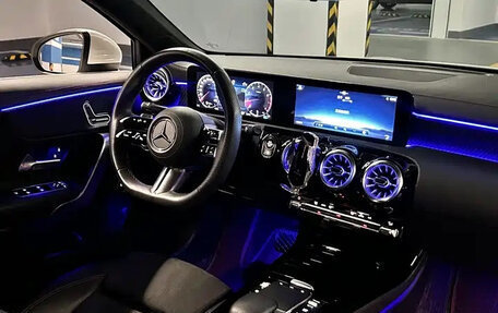 Mercedes-Benz A-Класс, 2023 год, 2 280 000 рублей, 13 фотография