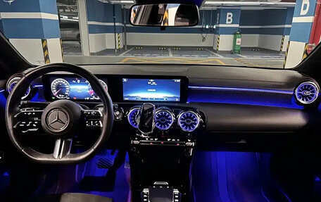 Mercedes-Benz A-Класс, 2023 год, 2 280 000 рублей, 15 фотография