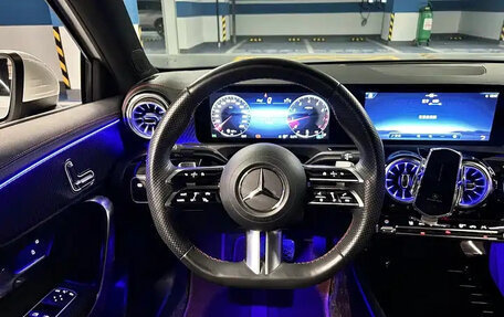 Mercedes-Benz A-Класс, 2023 год, 2 280 000 рублей, 14 фотография