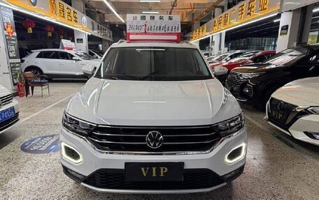 Volkswagen T-Roc I, 2025 год, 1 850 000 рублей, 2 фотография