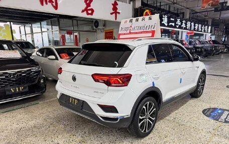 Volkswagen T-Roc I, 2025 год, 1 850 000 рублей, 6 фотография