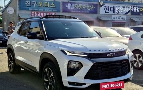 Chevrolet TrailBlazer, 2022 год, 1 860 000 рублей, 2 фотография