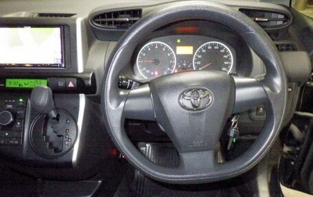 Toyota Wish II, 2016 год, 1 230 000 рублей, 5 фотография