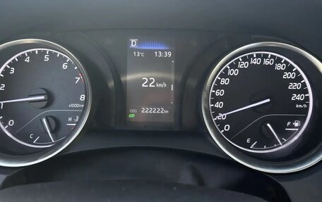 Toyota Camry, 2021 год, 1 980 000 рублей, 6 фотография