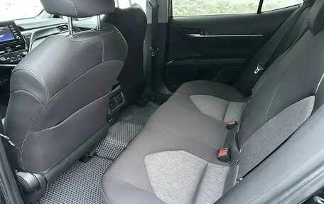 Toyota Camry, 2021 год, 1 980 000 рублей, 5 фотография