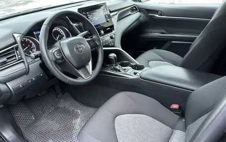 Toyota Camry, 2021 год, 1 980 000 рублей, 4 фотография