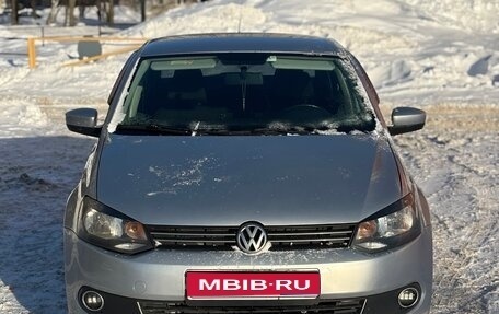 Volkswagen Polo VI (EU Market), 2011 год, 750 000 рублей, 1 фотография