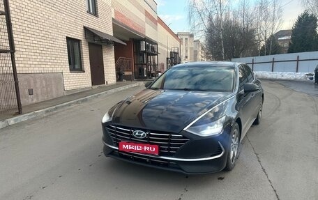 Hyundai Sonata VIII, 2021 год, 2 700 000 рублей, 1 фотография