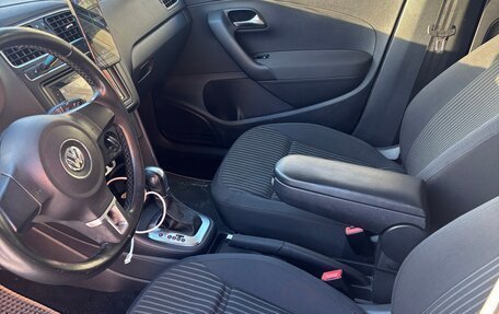 Volkswagen Polo VI (EU Market), 2011 год, 750 000 рублей, 6 фотография