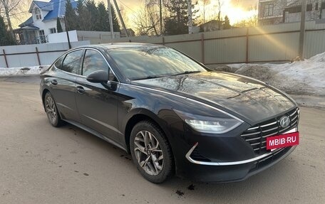 Hyundai Sonata VIII, 2021 год, 2 700 000 рублей, 4 фотография