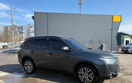 Mitsubishi Outlander III рестайлинг 3, 2014 год, 1 440 000 рублей, 3 фотография
